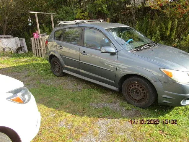 Pontiac Vibe 2008 photo 2