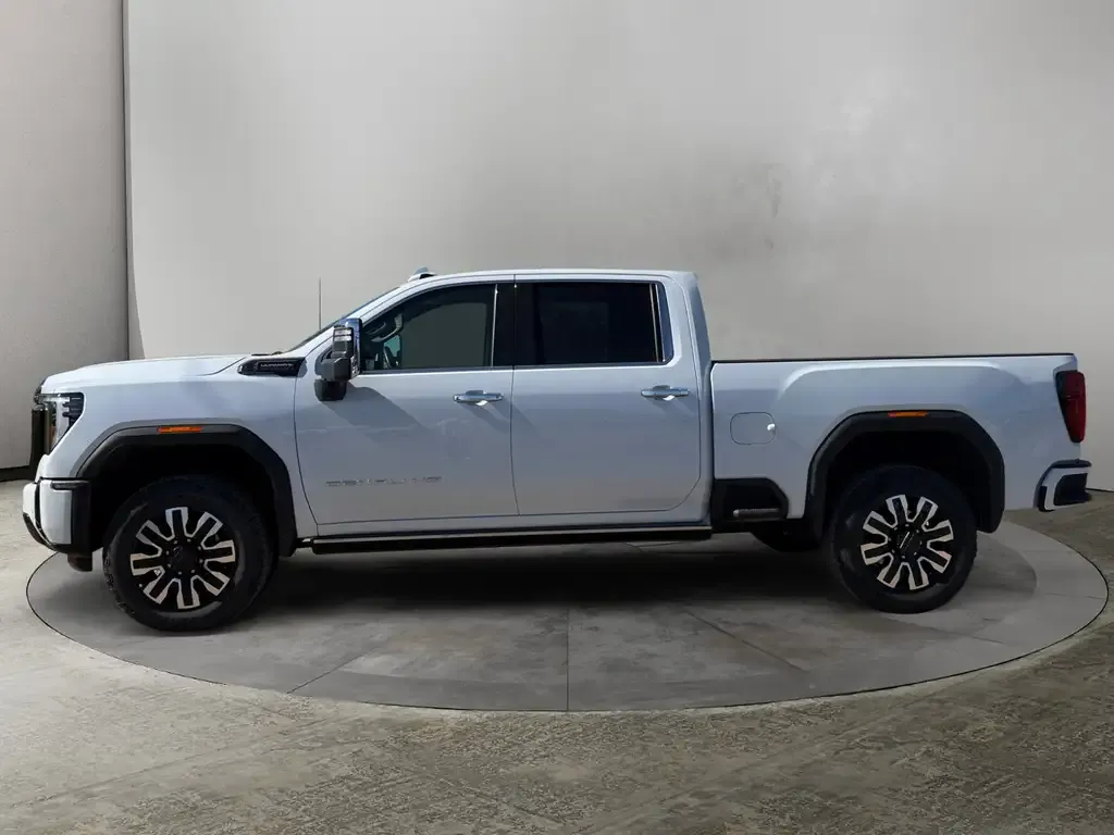 GMC Sierra 2500Hd 2026 photo 2