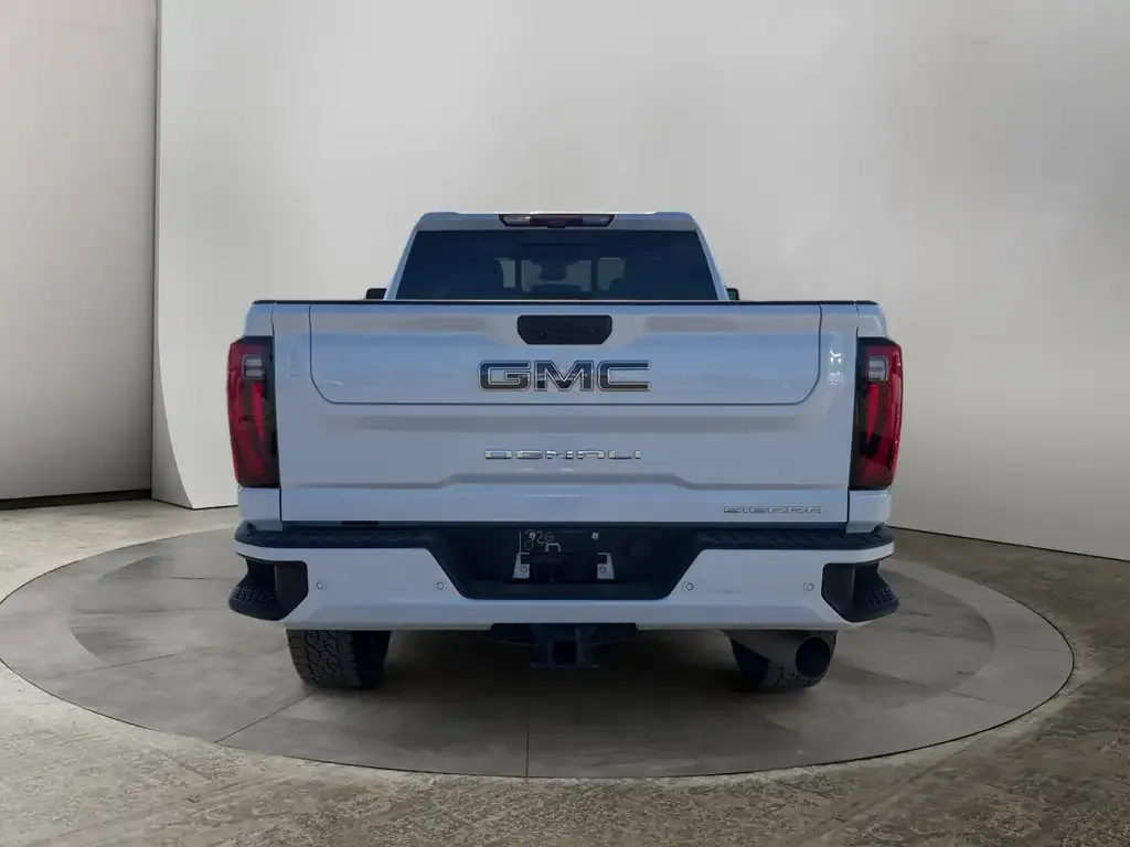 GMC Sierra 2500Hd 2026 photo 4