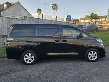 Toyota Vellfire 2012 photo 5