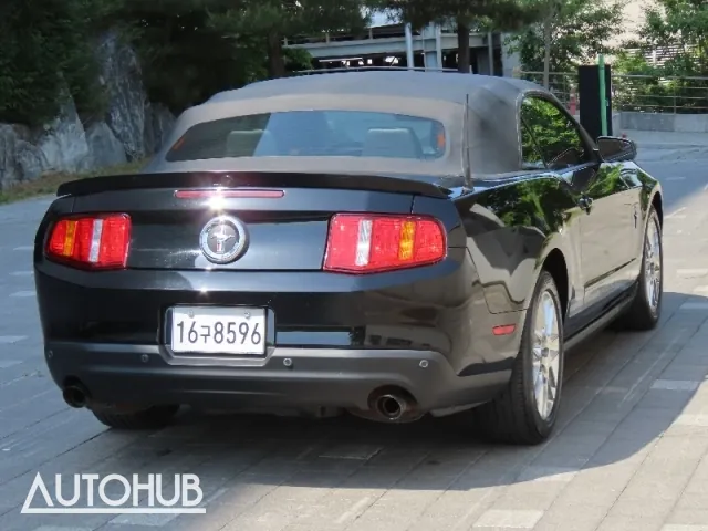 Ford Mustang 2011 photo 3