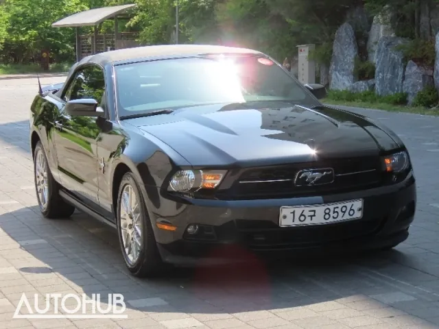 Ford Mustang 2011 photo 2