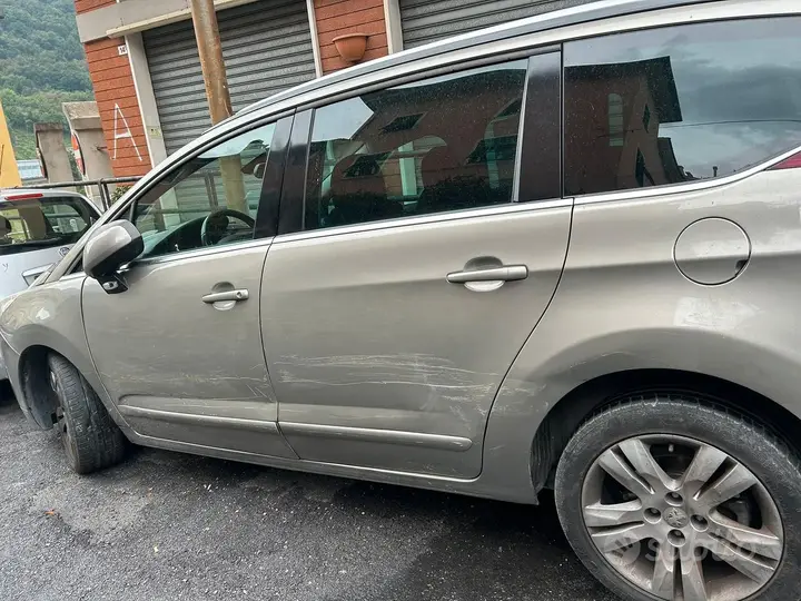 Peugeot 508 2011 photo 3