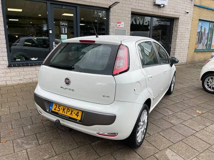 Fiat Punto Evo 2010 photo 3