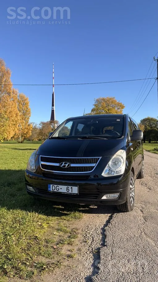 Hyundai H-1 Starex