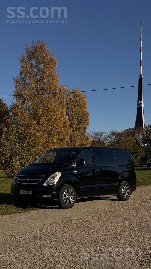 Hyundai H-1 Starex 2011 photo 2