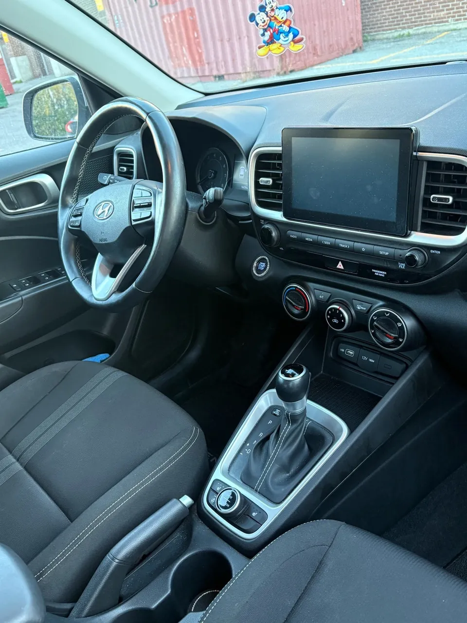 Hyundai Venue 2022 photo 2