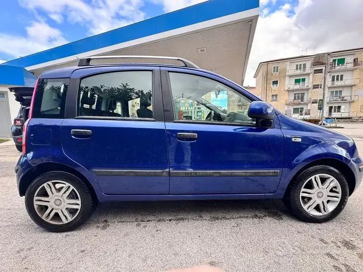 Fiat Panda 2010 photo 2