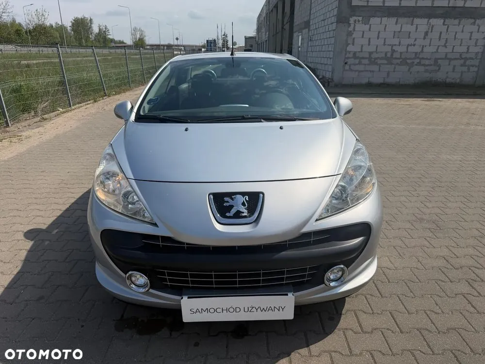 Peugeot 207 Cc 2009 photo 4
