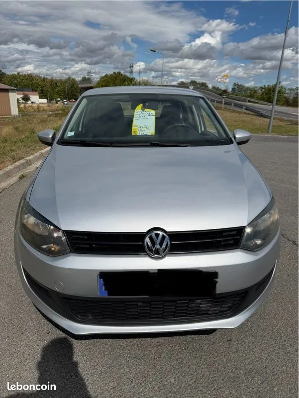 Volkswagen Polo 2011 photo 2