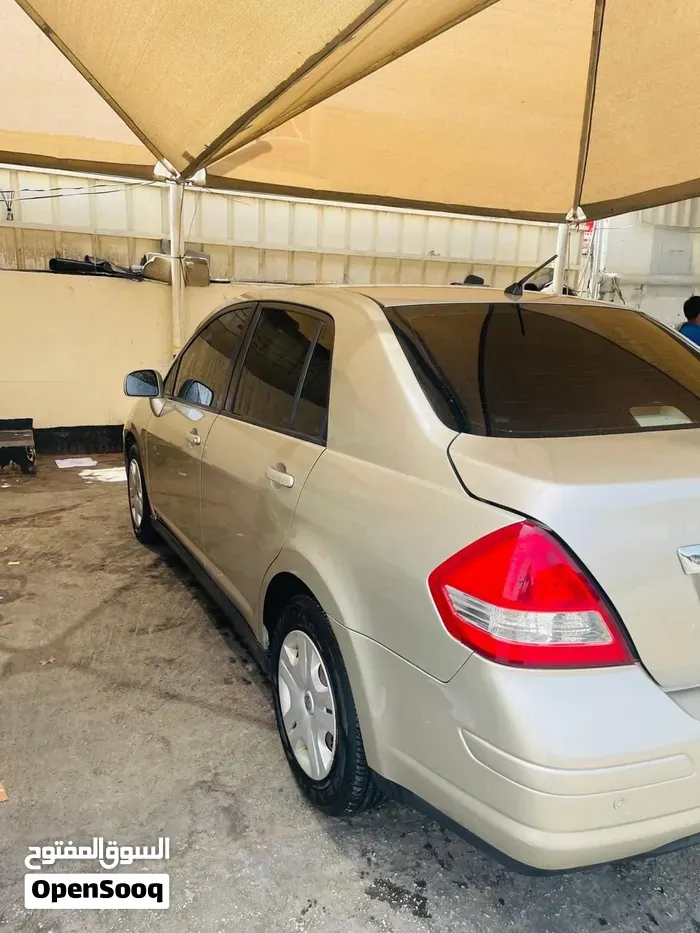 Nissan Tiida 2011 photo 5