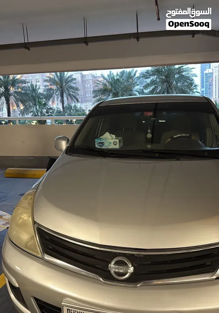Nissan Tiida 2011 photo 4