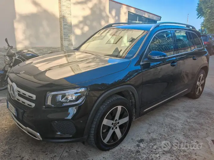 Mercedes-Benz Glb