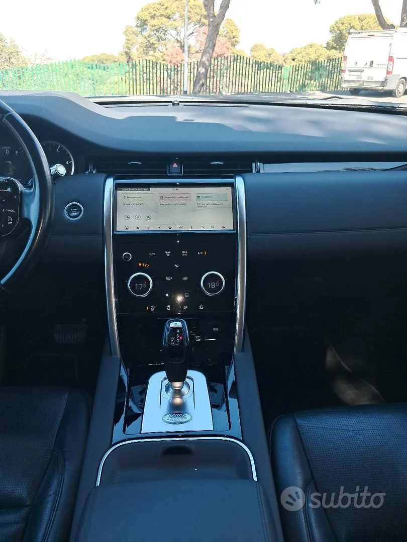 Land Rover Discovery 2020 photo 4