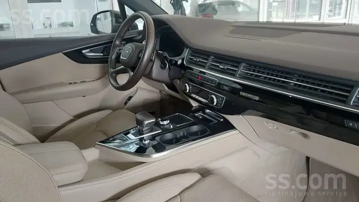 Audi Q7 2015 photo 5