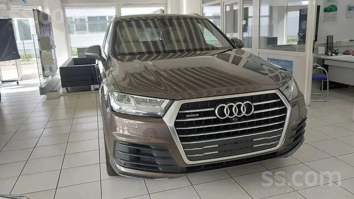 Audi Q7 2015 photo 2