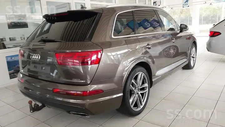 Audi Q7 2015 photo 4