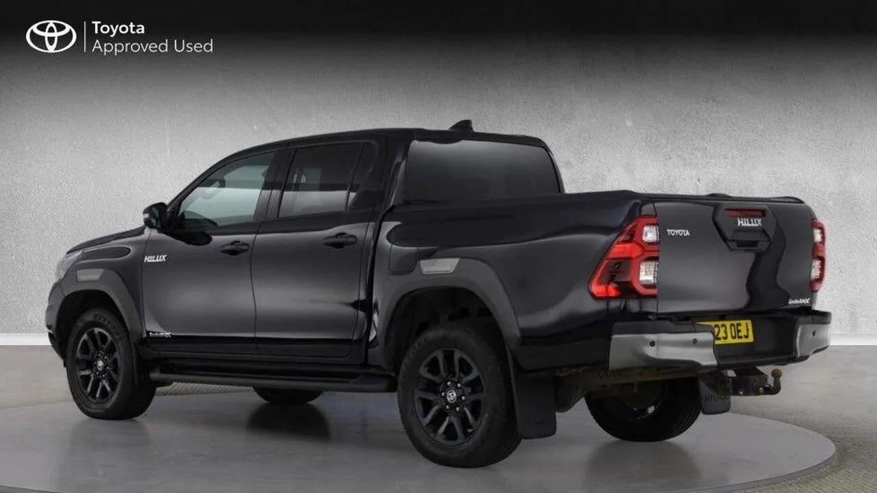 Toyota Hilux 2023 photo 5