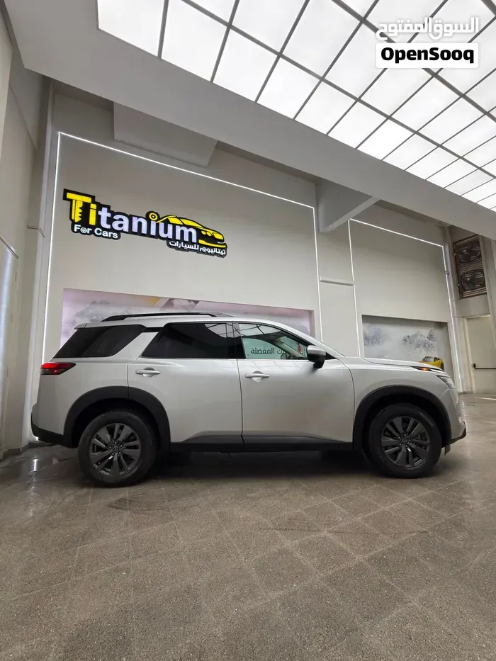 Nissan Pathfinder 2023 photo 2