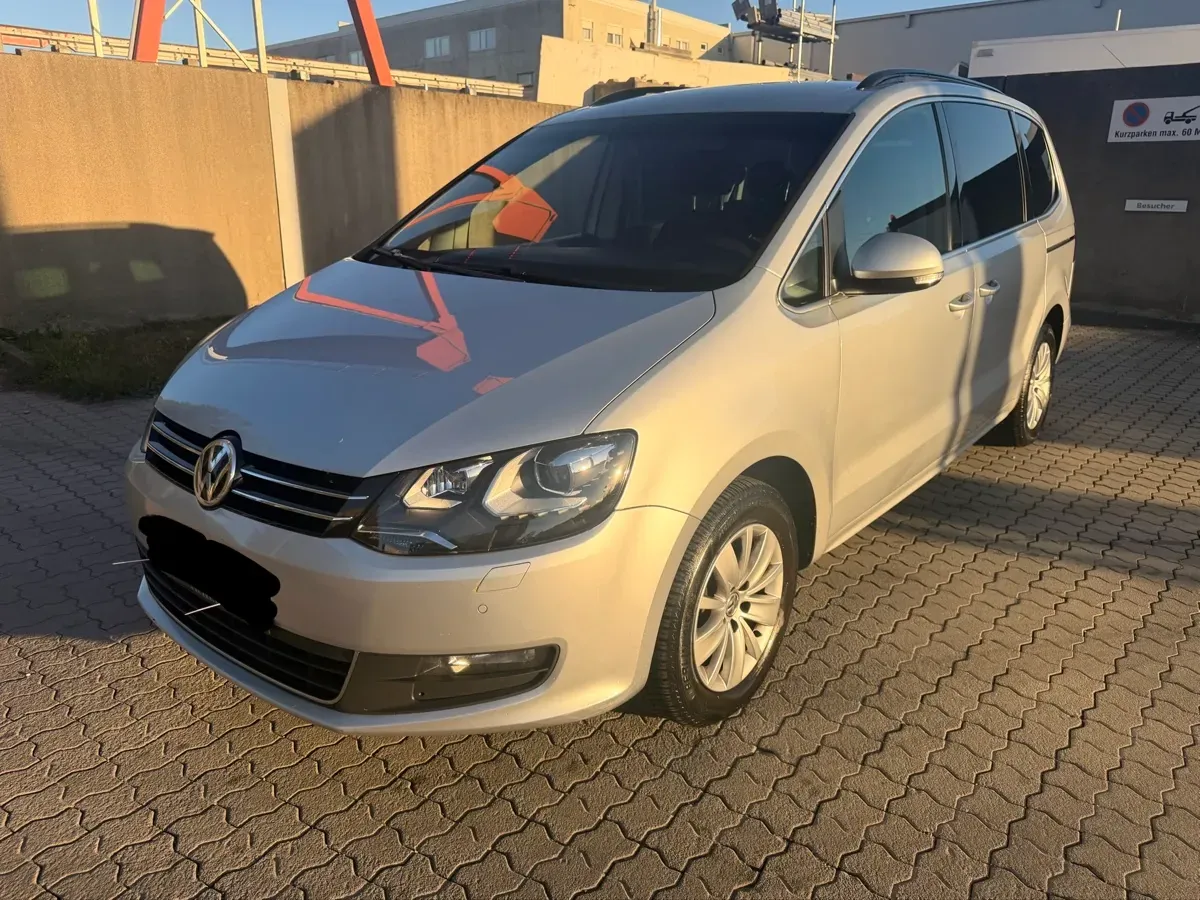 Volkswagen Sharan 2017 photo 2