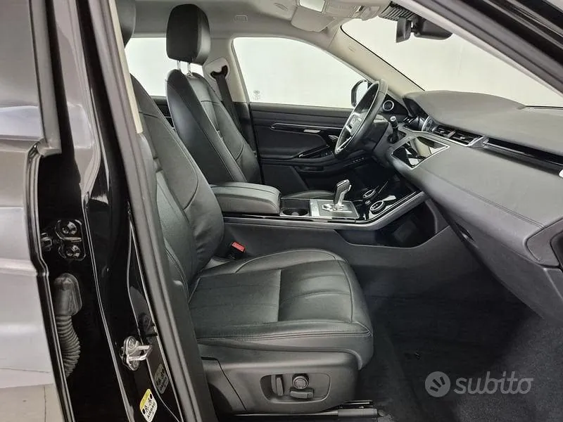 Land Rover Range Rover Evoque 2022 photo 3