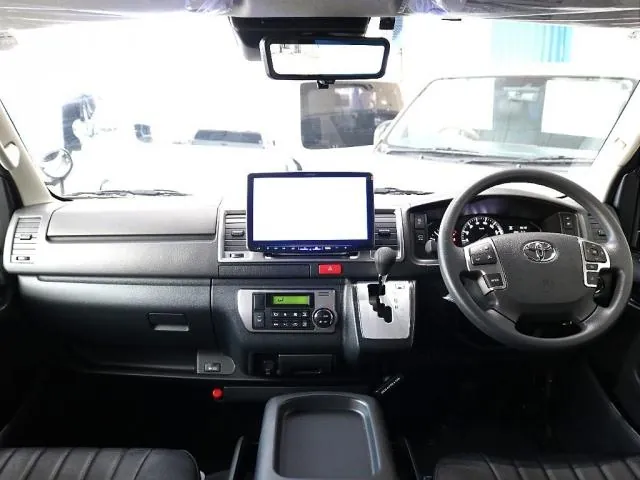 Toyota Hiace 2026 photo 3