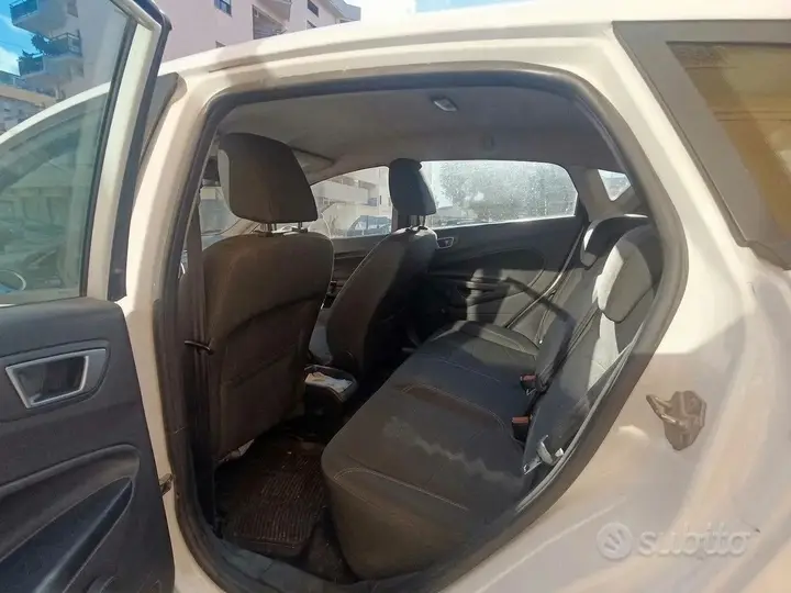 Ford Fiesta 2016 photo 3