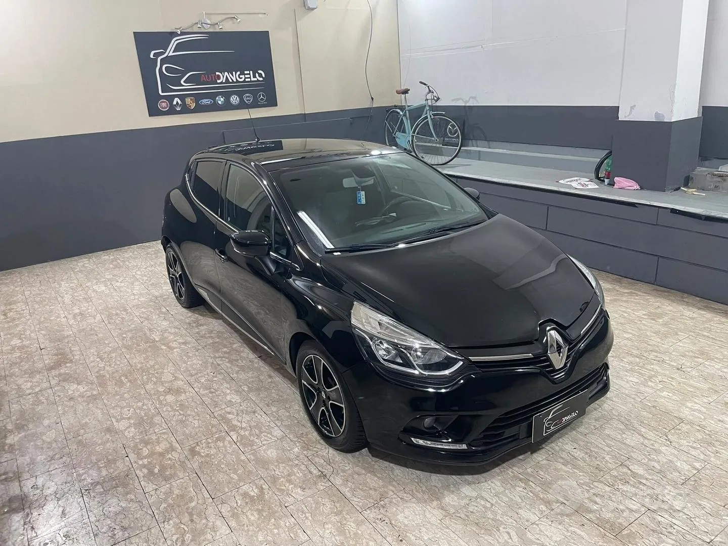 Renault Clio 2018 photo 2