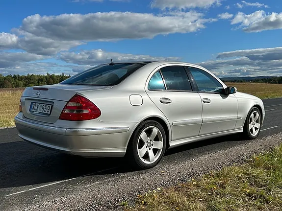 Mercedes-Benz E500 2005 photo 5