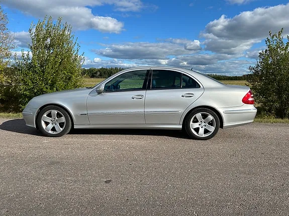 Mercedes-Benz E500 2005 photo 2