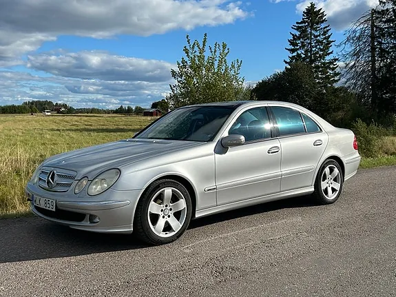 Mercedes-Benz E500 2005 photo 4