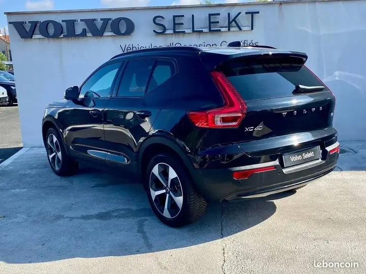Volvo Xc40 2025 photo 2