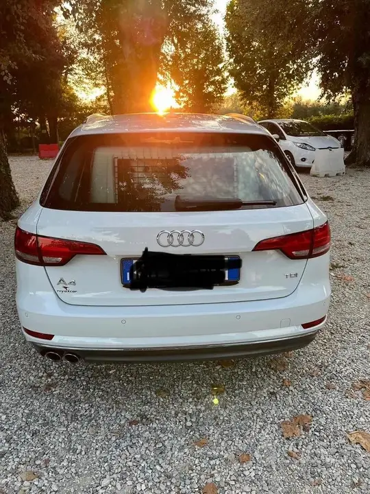 Audi A4 2017 photo 3