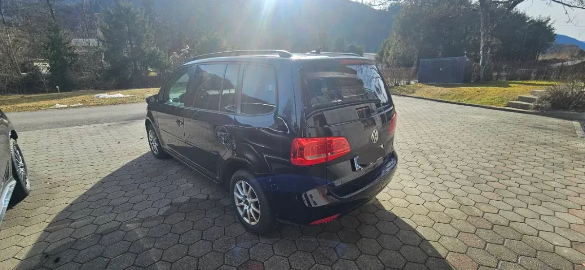 Volkswagen Touran 2013 photo 3