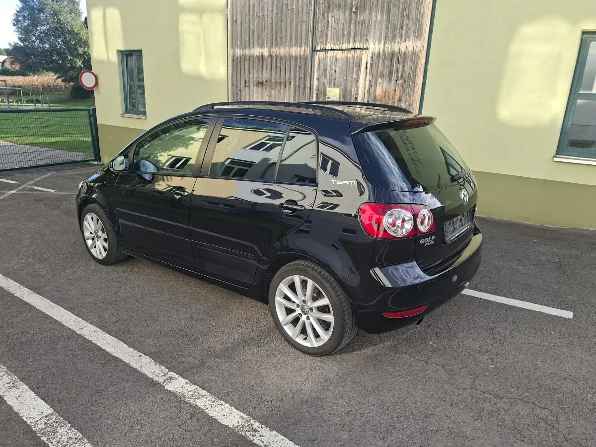 Volkswagen Golf Plus 2011 photo 2