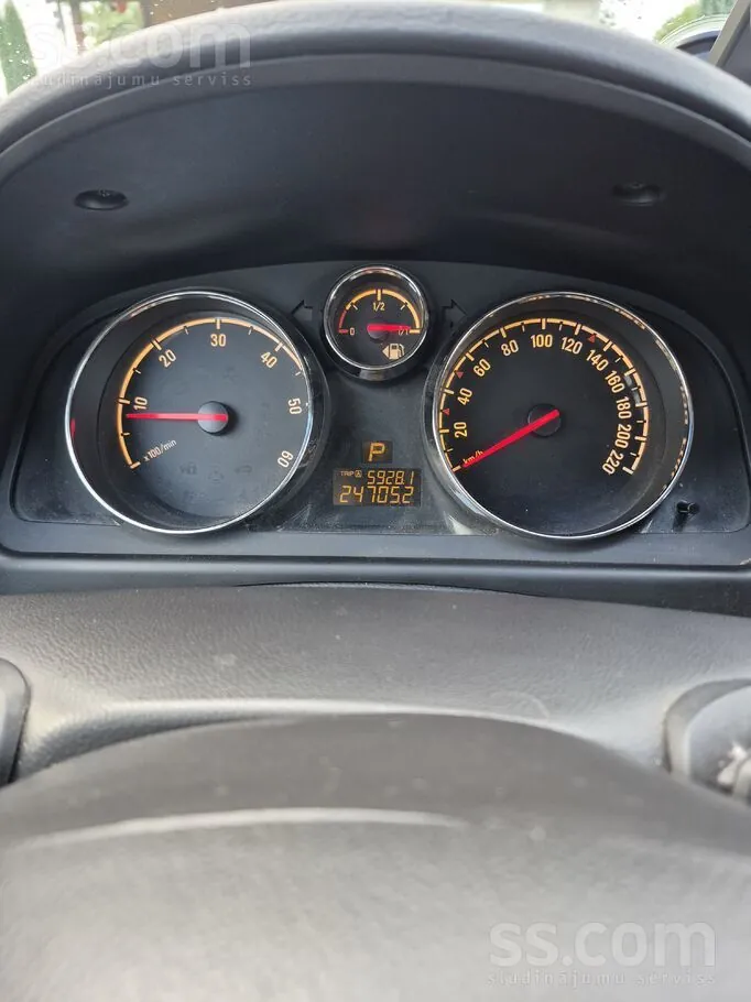 Opel Antara 2011 photo 3