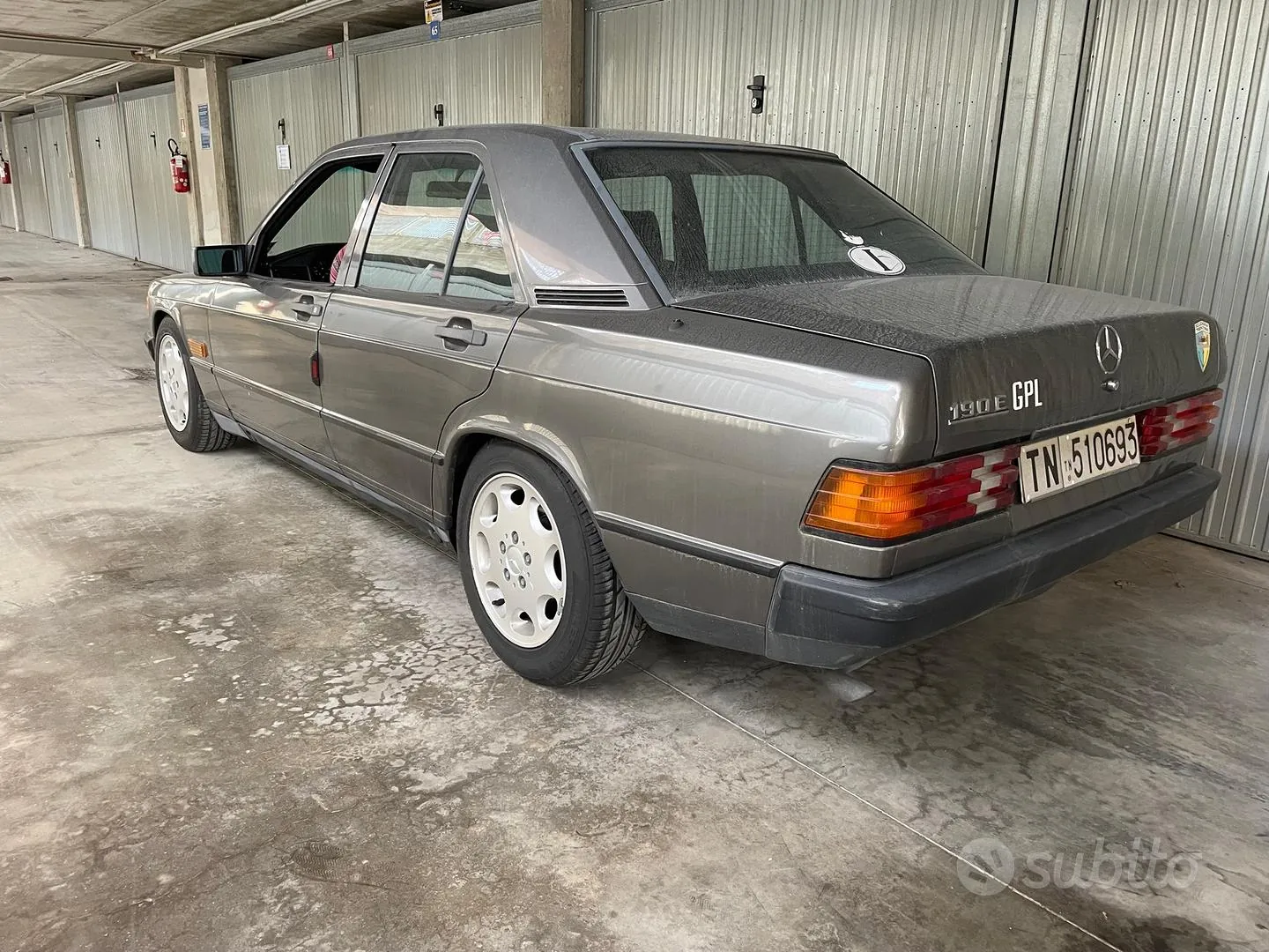 Mercedes-Benz 190 1984 photo 3