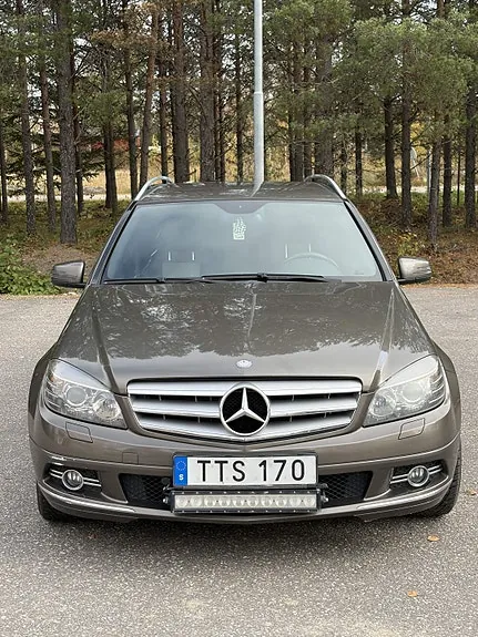 Mercedes-Benz C220