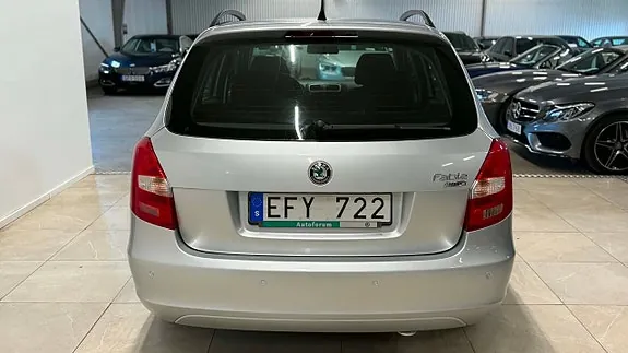 Skoda Fabia 2009 photo 5