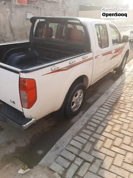 Nissan Navara 2013 photo 2