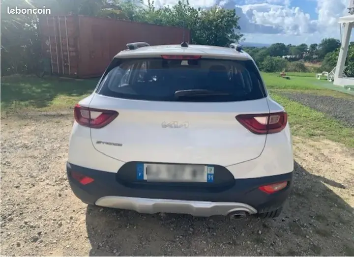 Kia Stonic 2022 photo 2