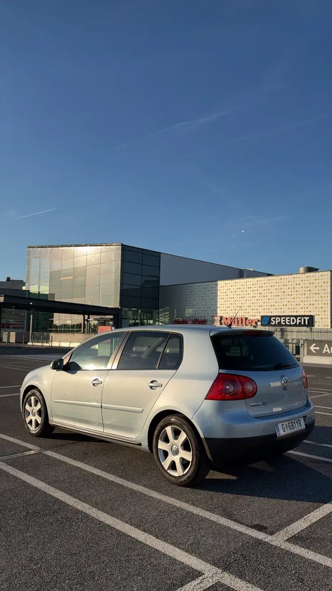Volkswagen Golf 2008 photo 3