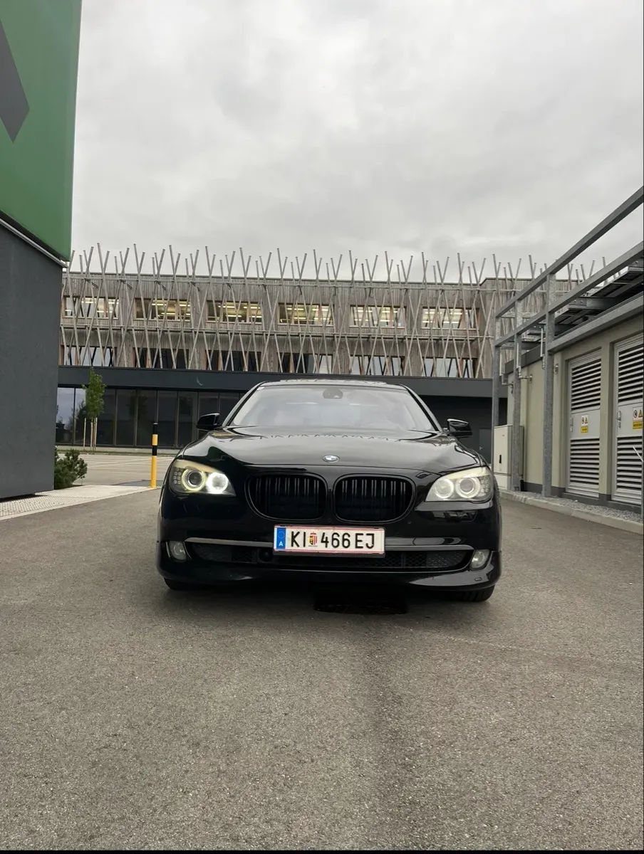 BMW 7 Series 2008 photo 3