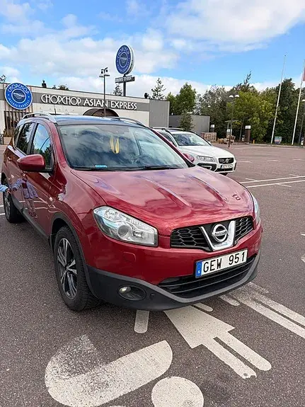 Nissan Qashqai 2012 photo 2