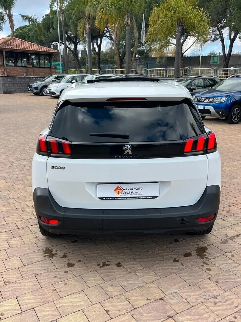 Peugeot 5008 2018 photo 4