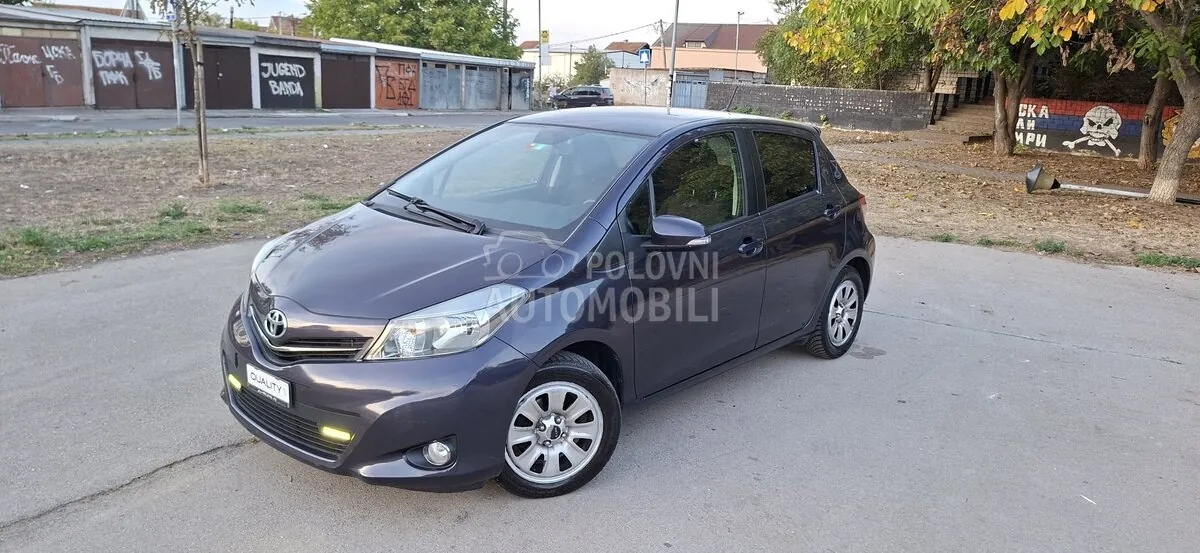 Toyota Yaris 2012 photo 2