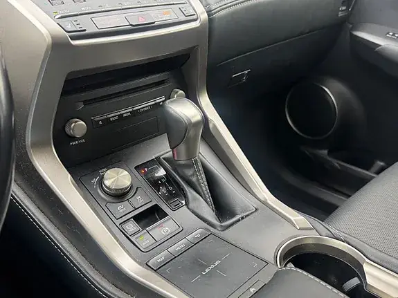 Lexus Nx300H 2019 photo 5