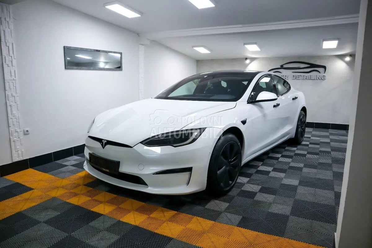 Tesla Model S