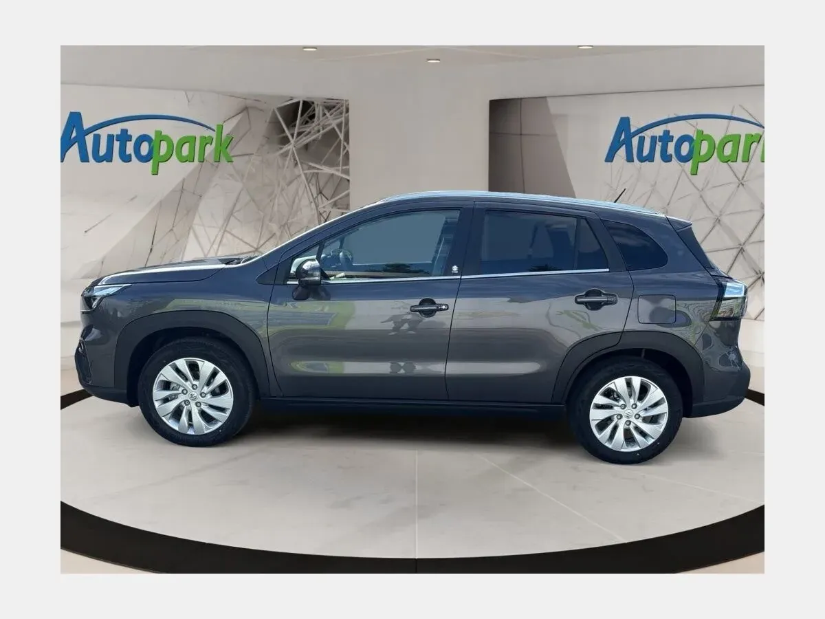 Suzuki S-Cross photo 3