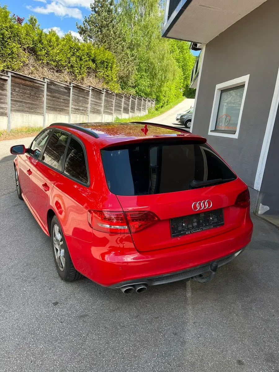 Audi A4 2010 photo 2